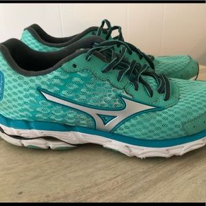 Mizuno Running Shoes